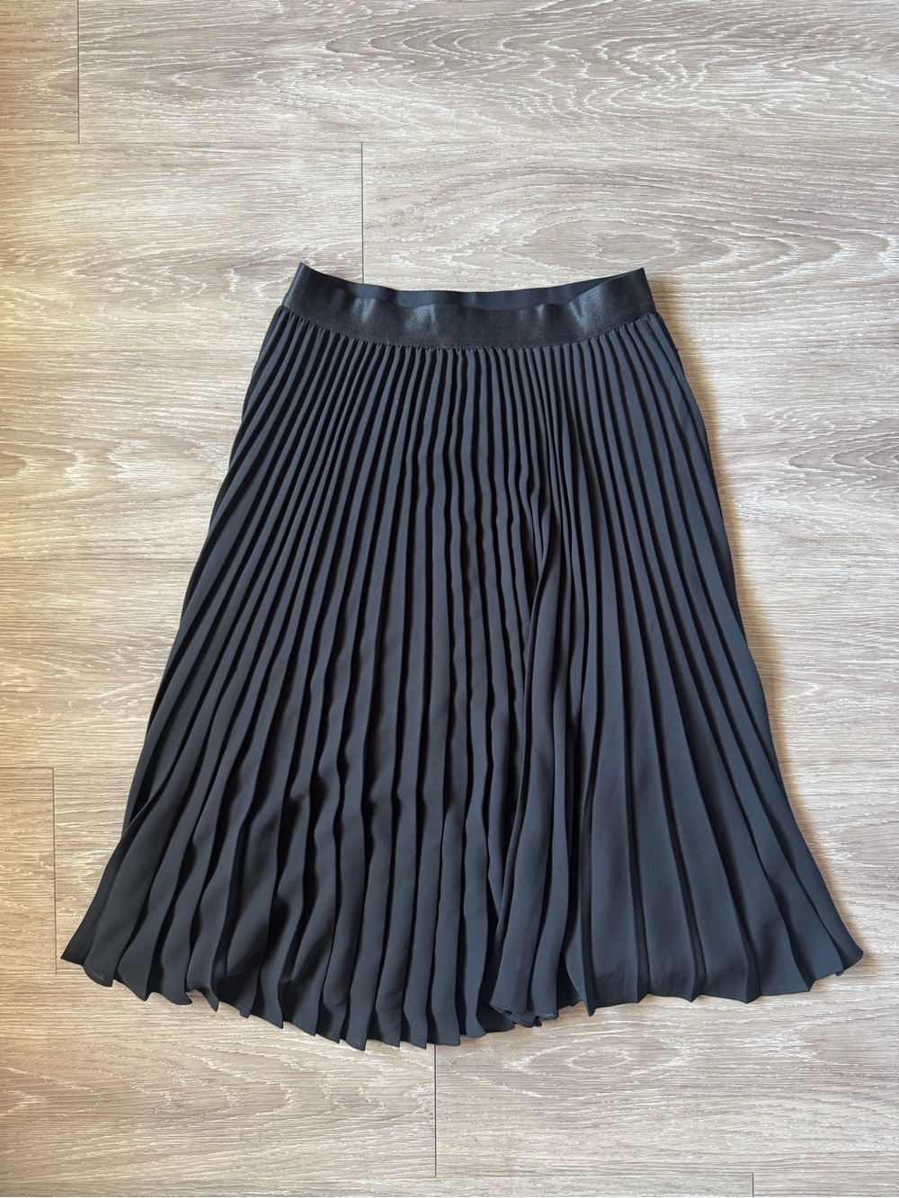 Express Black Pleated Midi Skirt